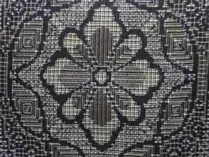 アンティーク　華紋織り出し本場正藍泥染大島紬着物(割り込み絣)